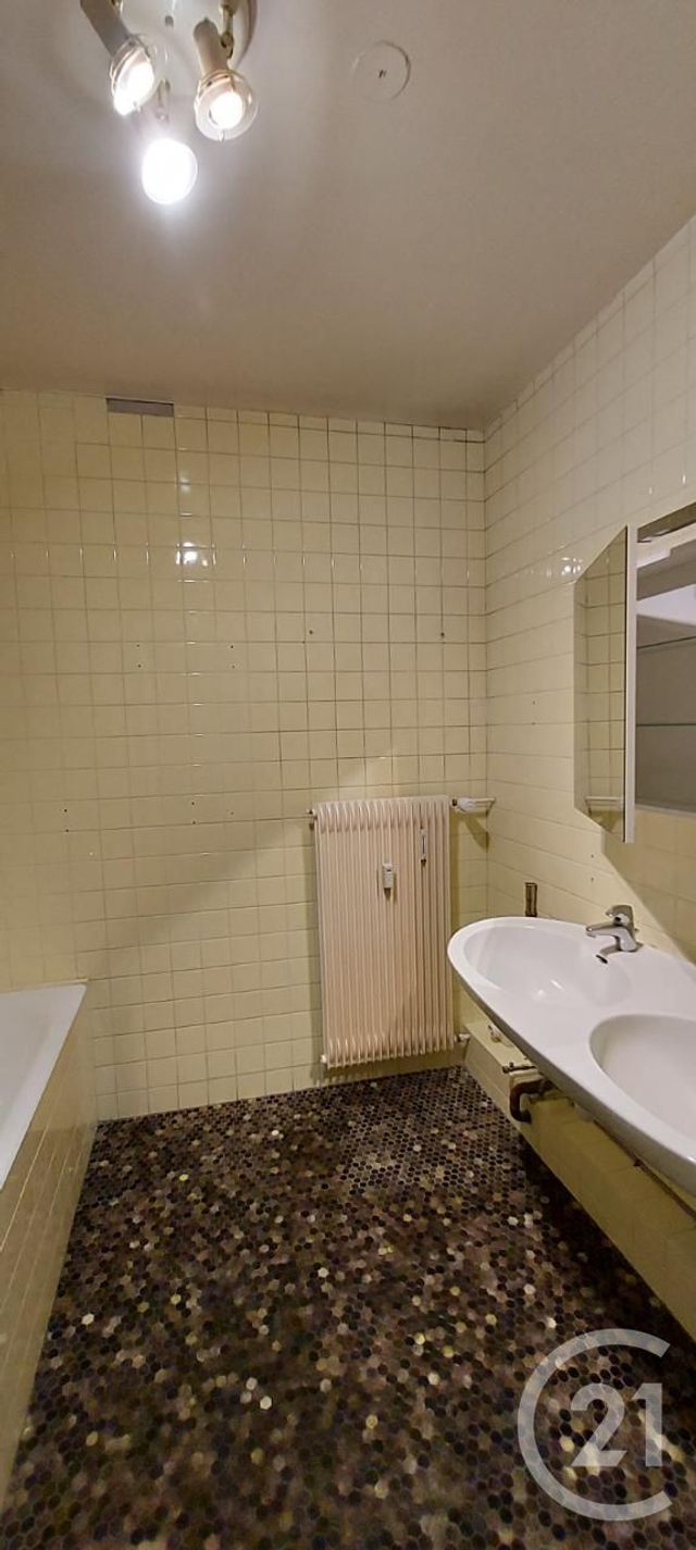 Afficher la photo en grand Appartement F5 à vendre - 4 pièces - 105.79 m2 - MULHOUSE - 68 - ALSACE - Century 21 Weiblen Immeubles