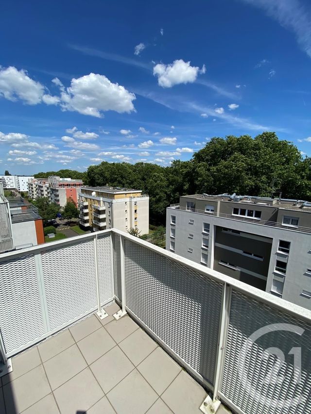 Appartement F1 à louer - 1 pièce - 29.63 m2 - MULHOUSE - 68 - ALSACE - Century 21 Weiblen Immeubles