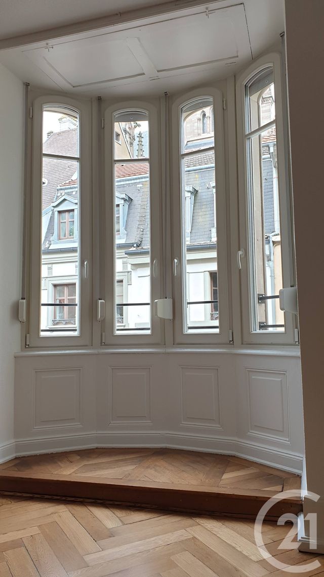 Afficher la photo en grand Appartement F4 à louer - 4 pièces - 130.89 m2 - MULHOUSE - 68 - ALSACE - Century 21 Weiblen Immeubles