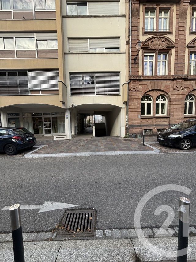 Afficher la photo en grand parking à louer - 12.5 m2 - MULHOUSE - 68 - ALSACE - Century 21 Weiblen Immeubles
