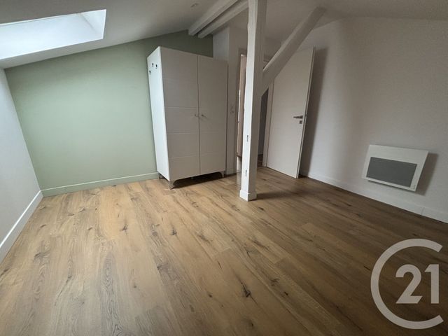 Appartement Duplex à louer - 4 pièces - 67.73 m2 - MULHOUSE - 68 - ALSACE - Century 21 Weiblen Immeubles