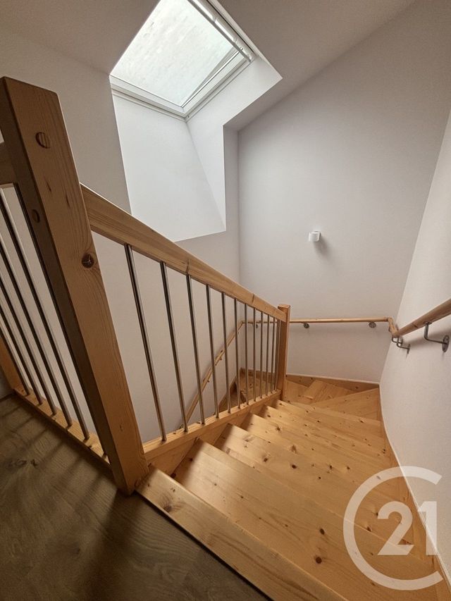 Appartement Duplex à louer - 4 pièces - 67.73 m2 - MULHOUSE - 68 - ALSACE - Century 21 Weiblen Immeubles