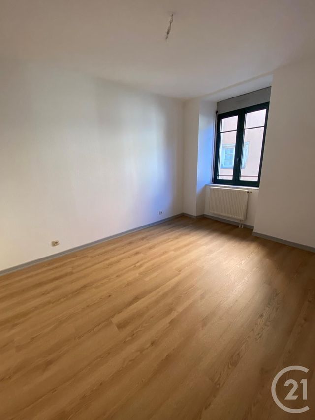 Appartement F4 à louer - 4 pièces - 109.0 m2 - MULHOUSE - 68 - ALSACE - Century 21 Weiblen Immeubles