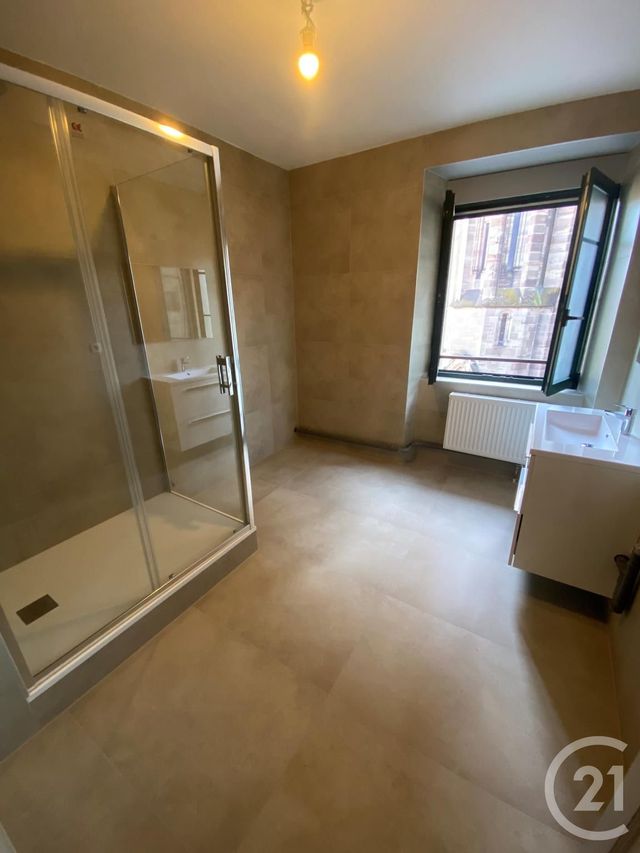 Appartement F4 à louer - 4 pièces - 109.0 m2 - MULHOUSE - 68 - ALSACE - Century 21 Weiblen Immeubles