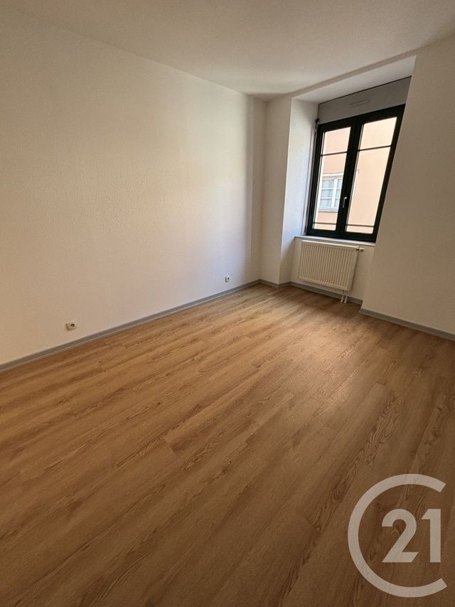 Appartement F4 à louer - 4 pièces - 109.0 m2 - MULHOUSE - 68 - ALSACE - Century 21 Weiblen Immeubles