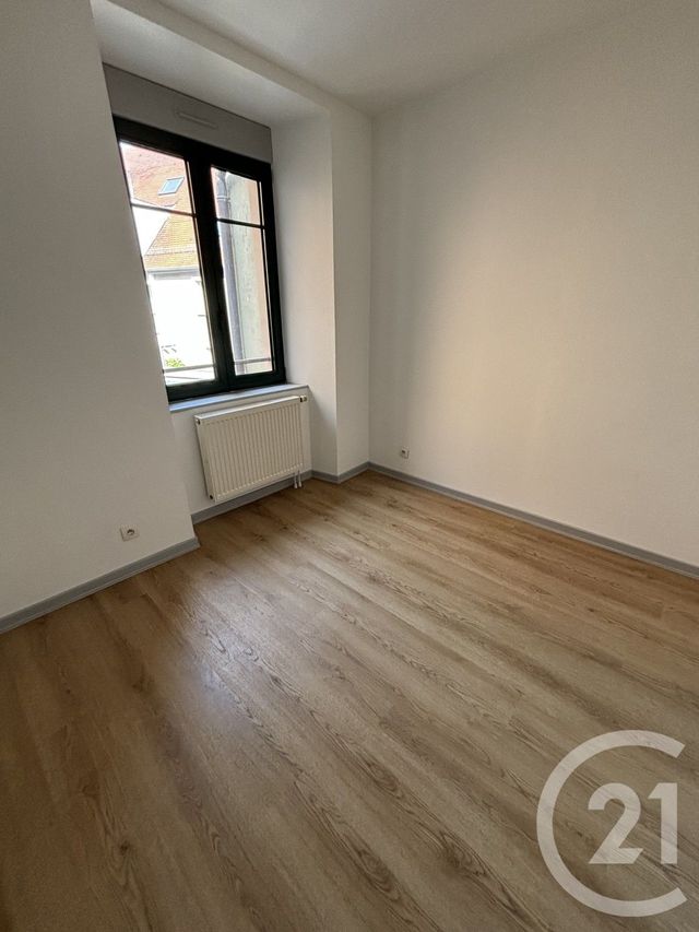 Appartement F4 à louer - 4 pièces - 109.0 m2 - MULHOUSE - 68 - ALSACE - Century 21 Weiblen Immeubles