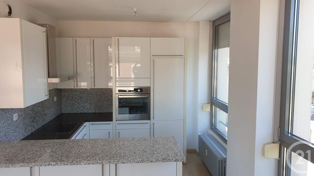 Appartement F3 à louer - 3 pièces - 83.0 m2 - MULHOUSE - 68 - ALSACE - Century 21 Weiblen Immeubles