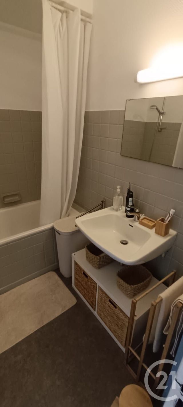 Appartement Studio à louer - 1 pièce - 33.0 m2 - MULHOUSE - 68 - ALSACE - Century 21 Weiblen Immeubles