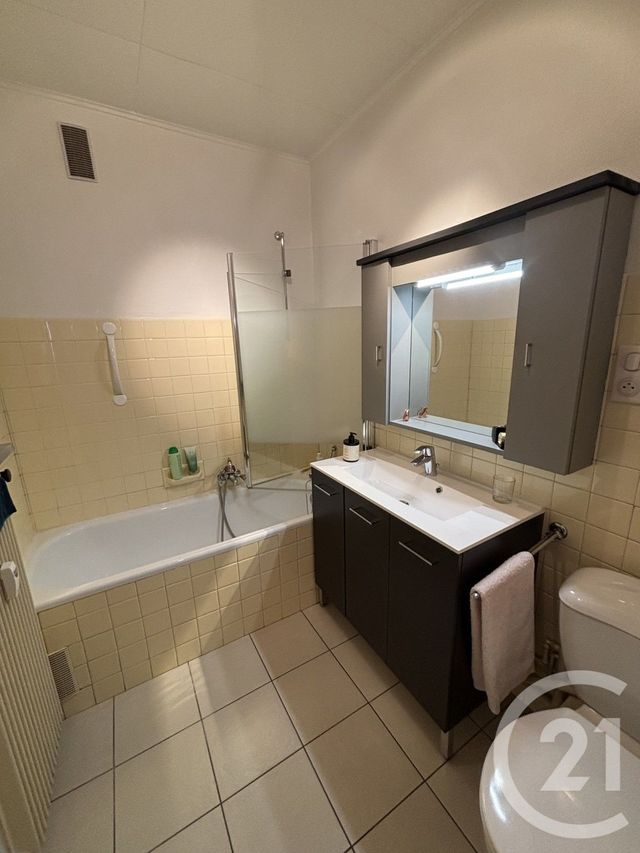 Appartement F5 à louer - 5 pièces - 97.47 m2 - MULHOUSE - 68 - ALSACE - Century 21 Weiblen Immeubles