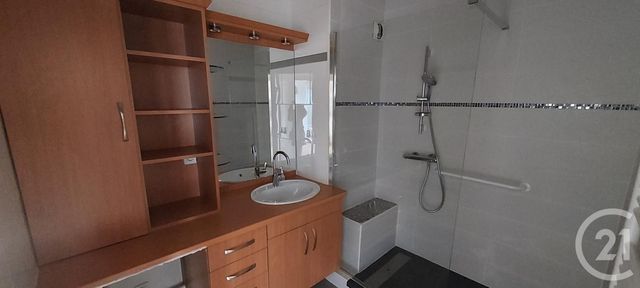 Appartement F4 à louer - 4 pièces - 82.34 m2 - RIEDISHEIM - 68 - ALSACE - Century 21 Weiblen Immeubles