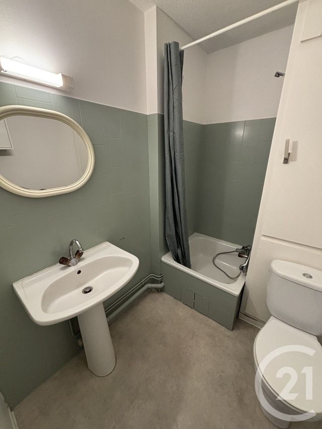 Appartement F1 à louer - 1 pièce - 19.0 m2 - MULHOUSE - 68 - ALSACE - Century 21 Weiblen Immeubles