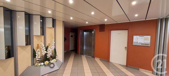 Appartement F4 à louer - 5 pièces - 118.0 m2 - RIEDISHEIM - 68 - ALSACE - Century 21 Weiblen Immeubles