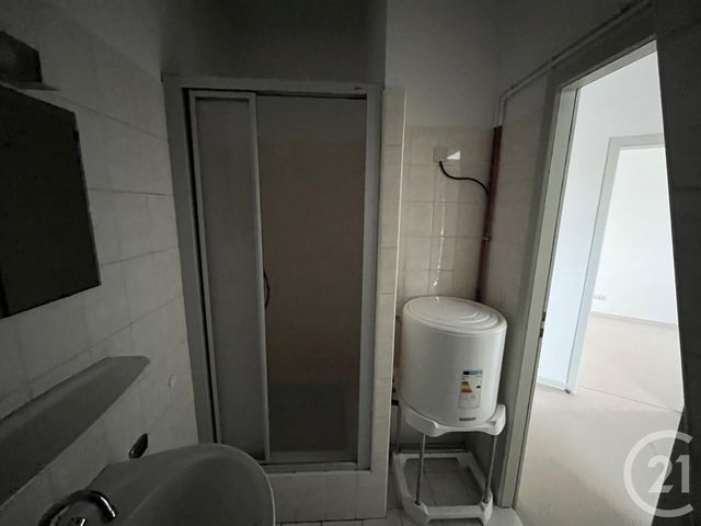 Appartement F1 à louer - 2 pièces - 22.0 m2 - MULHOUSE - 68 - ALSACE - Century 21 Weiblen Immeubles