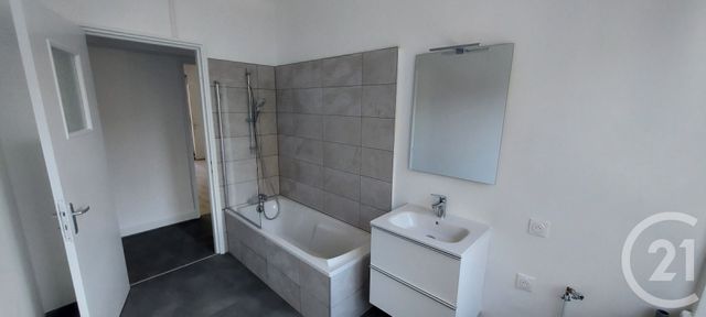 Appartement F4 à louer - 4 pièces - 91.56 m2 - MULHOUSE - 68 - ALSACE - Century 21 Weiblen Immeubles