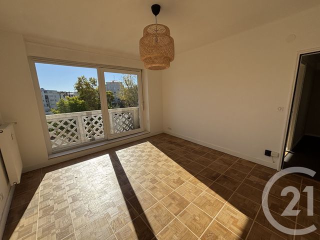Appartement F4 à louer - 4 pièces - 95.0 m2 - MULHOUSE - 68 - ALSACE - Century 21 Weiblen Immeubles