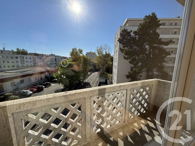 Appartement F4 à louer - 4 pièces - 95.0 m2 - MULHOUSE - 68 - ALSACE - Century 21 Weiblen Immeubles