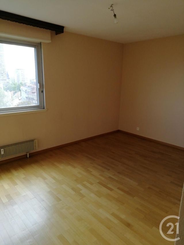 Appartement F5 à vendre - 5 pièces - 142.71 m2 - MULHOUSE - 68 - ALSACE - Century 21 Weiblen Immeubles Appartement F5 à vendre - 5 pièces - 142.71 m2 - MULHOUSE - 68 - ALSACE - Century 21 Weiblen Immeubles