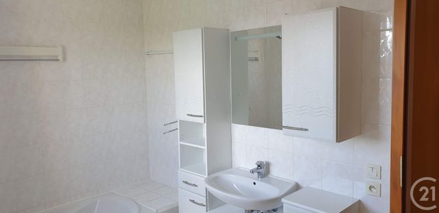 Appartement F3 à louer - 3 pièces - 65.5 m2 - RIXHEIM - 68 - ALSACE - Century 21 Weiblen Immeubles Appartement F3 à louer - 3 pièces - 65.5 m2 - RIXHEIM - 68 - ALSACE - Century 21 Weiblen Immeubles