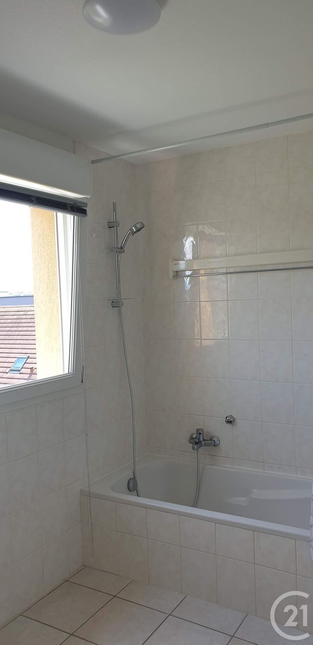 Appartement F3 à louer - 3 pièces - 65.5 m2 - RIXHEIM - 68 - ALSACE - Century 21 Weiblen Immeubles Appartement F3 à louer - 3 pièces - 65.5 m2 - RIXHEIM - 68 - ALSACE - Century 21 Weiblen Immeubles