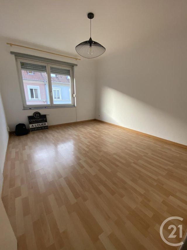Appartement F2 à louer - 2 pièces - 43.85 m2 - MULHOUSE - 68 - ALSACE - Century 21 Weiblen Immeubles Appartement F2 à louer - 2 pièces - 43.85 m2 - MULHOUSE - 68 - ALSACE - Century 21 Weiblen Immeubles